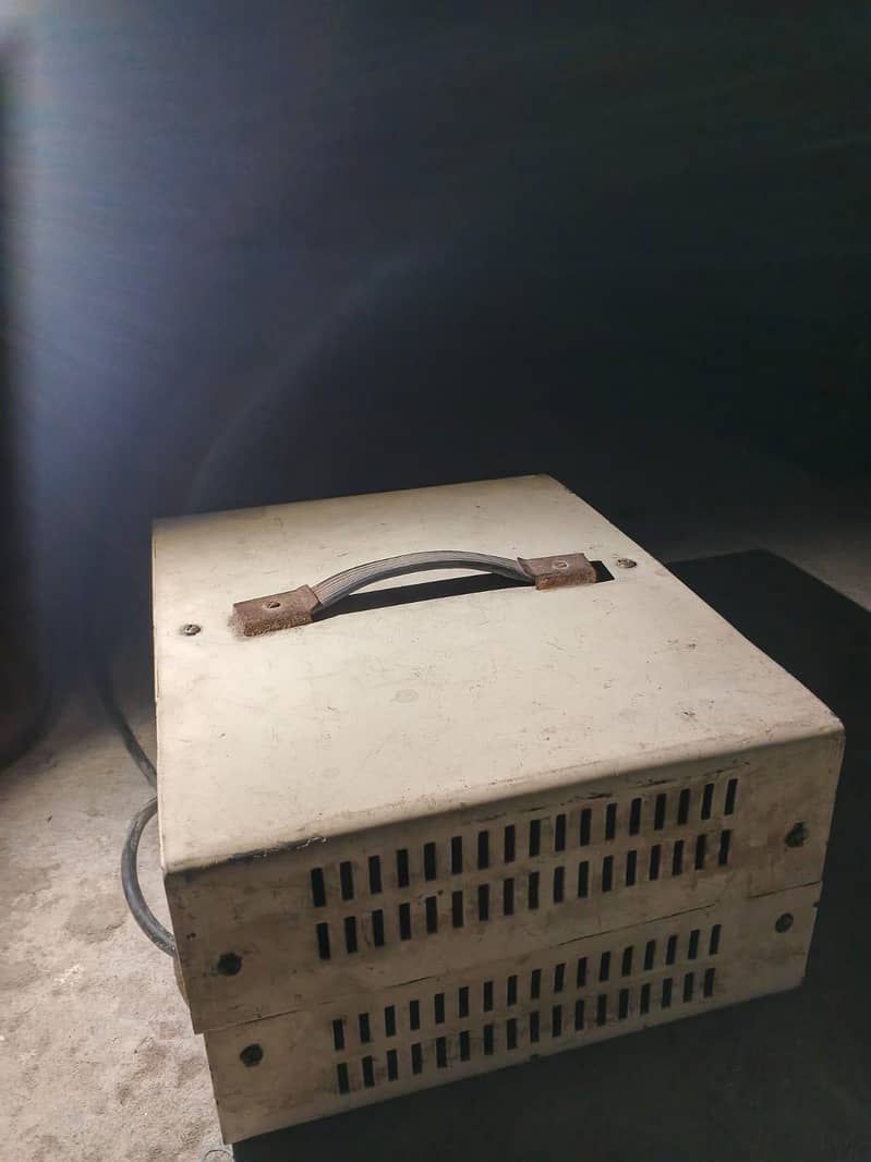 5000 watt stabilizer 1