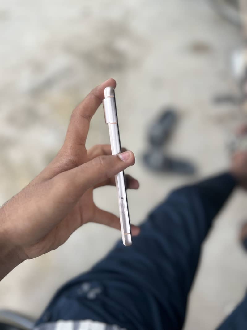 Google Pixel 8 3