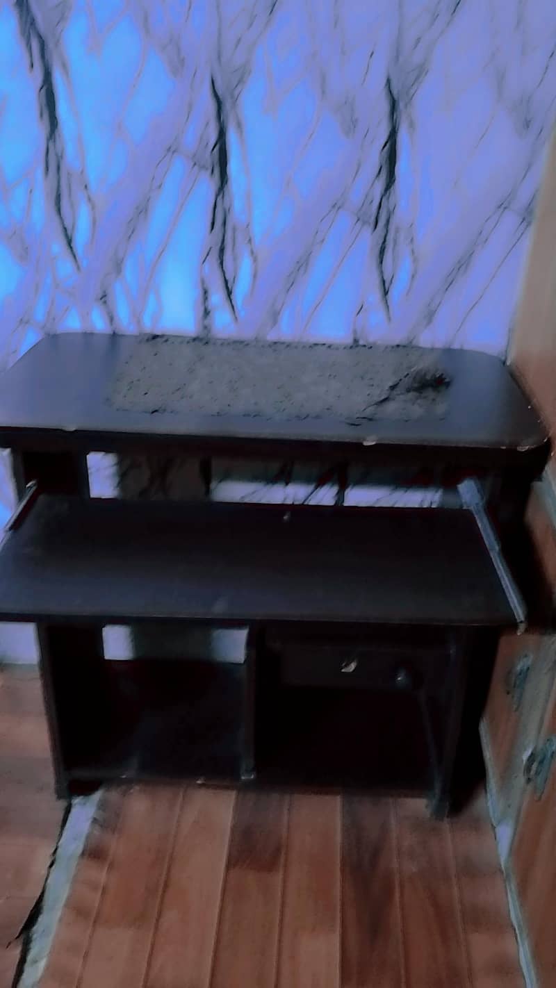 computer trolley 2