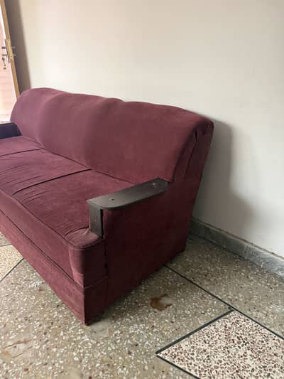 Sofa 3+1+1 and Center Table