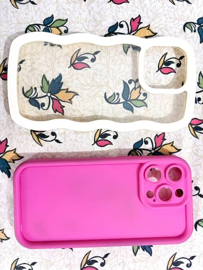 15 pro max covers 10/10 condition