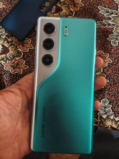 Tecno CAMON 40 Pro