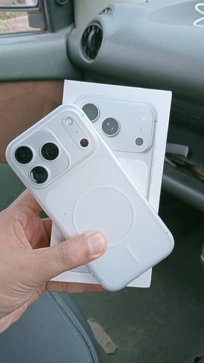 Apple iPhone 17 Pro jv