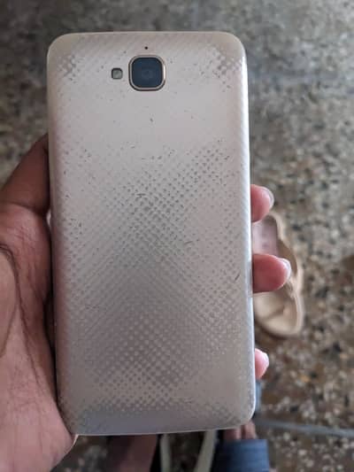 Huawei Y6 Pro