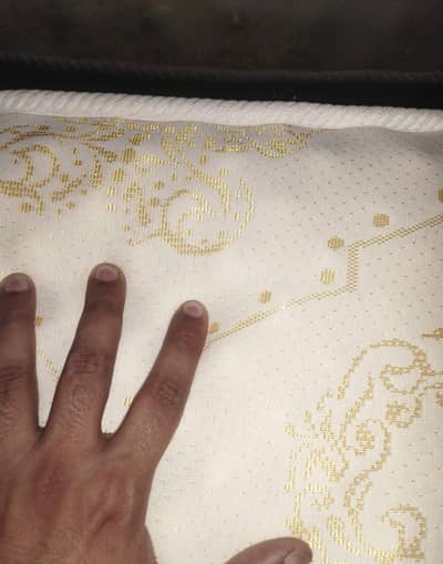 DuraFoam Medicated Ortho King Size Mattress 14 years warranty