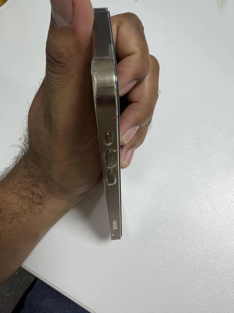 Apple iPhone 12 Pro 4