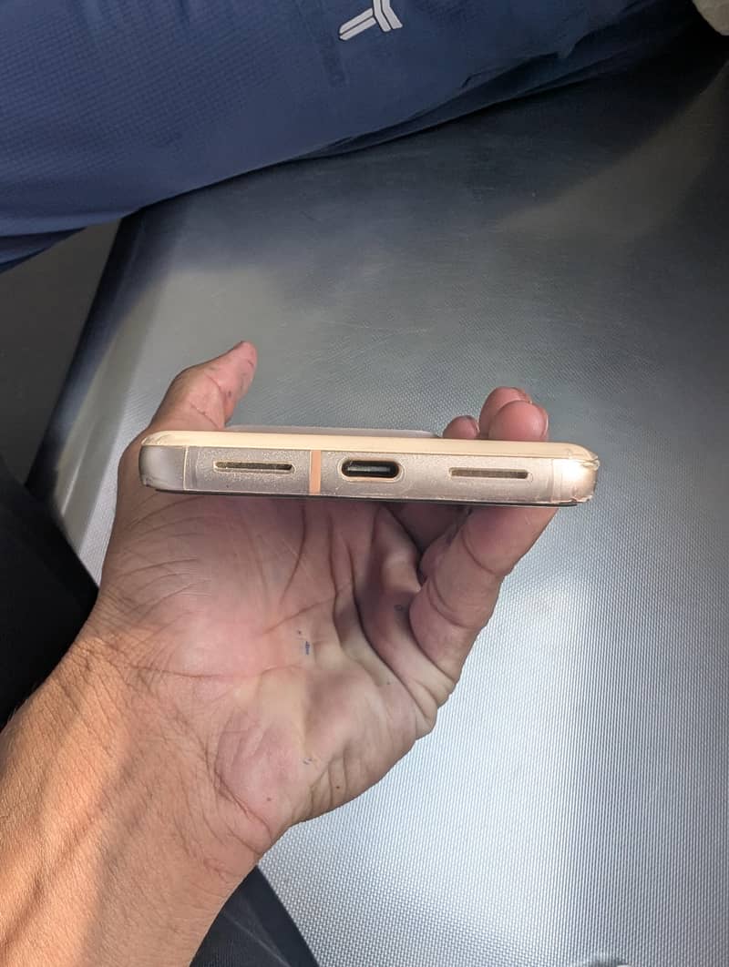 Google Pixel 8 2
