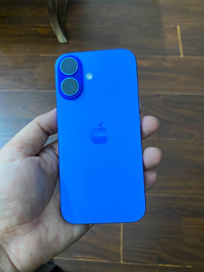 Apple iPhone 16 1