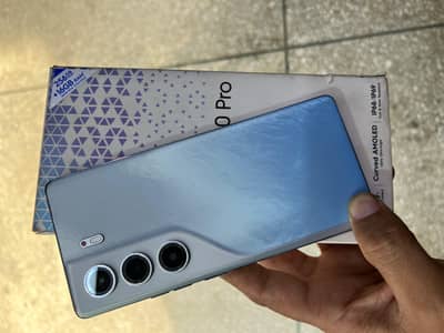 Tecno CAMON 40 Pro