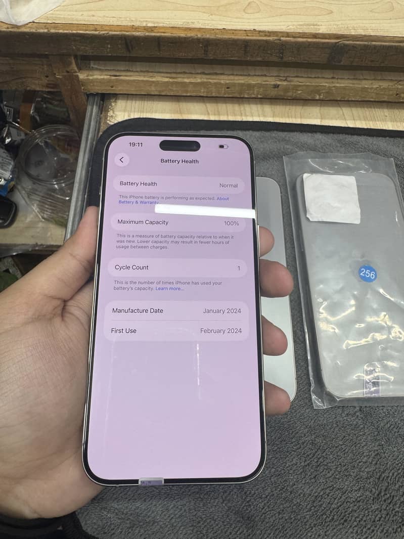 iPhone 15 Pro Max 2