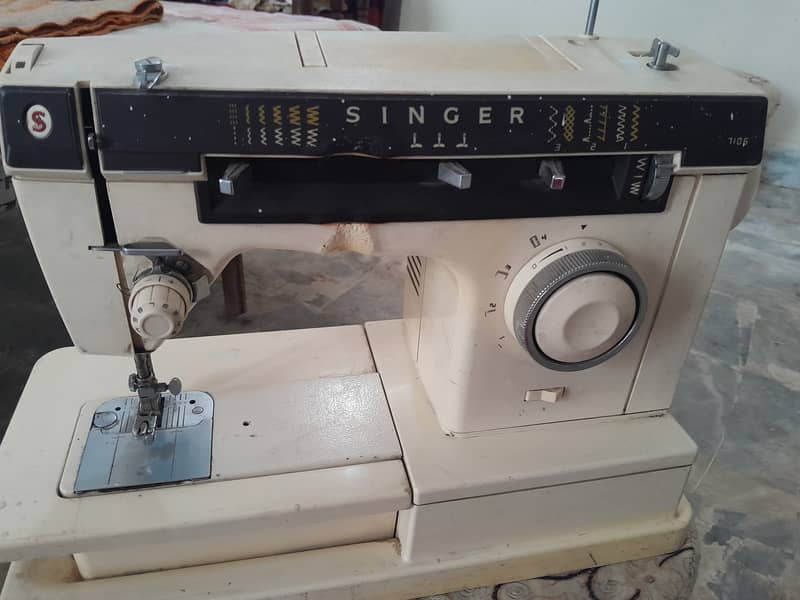 Singer sewing machine 3