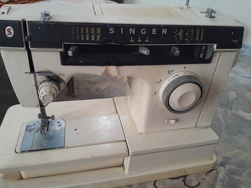 Singer sewing machine 6