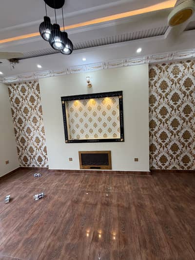 8 MARLA BRAND NEW DOUBLE STORY HOUSE FOR RENT
