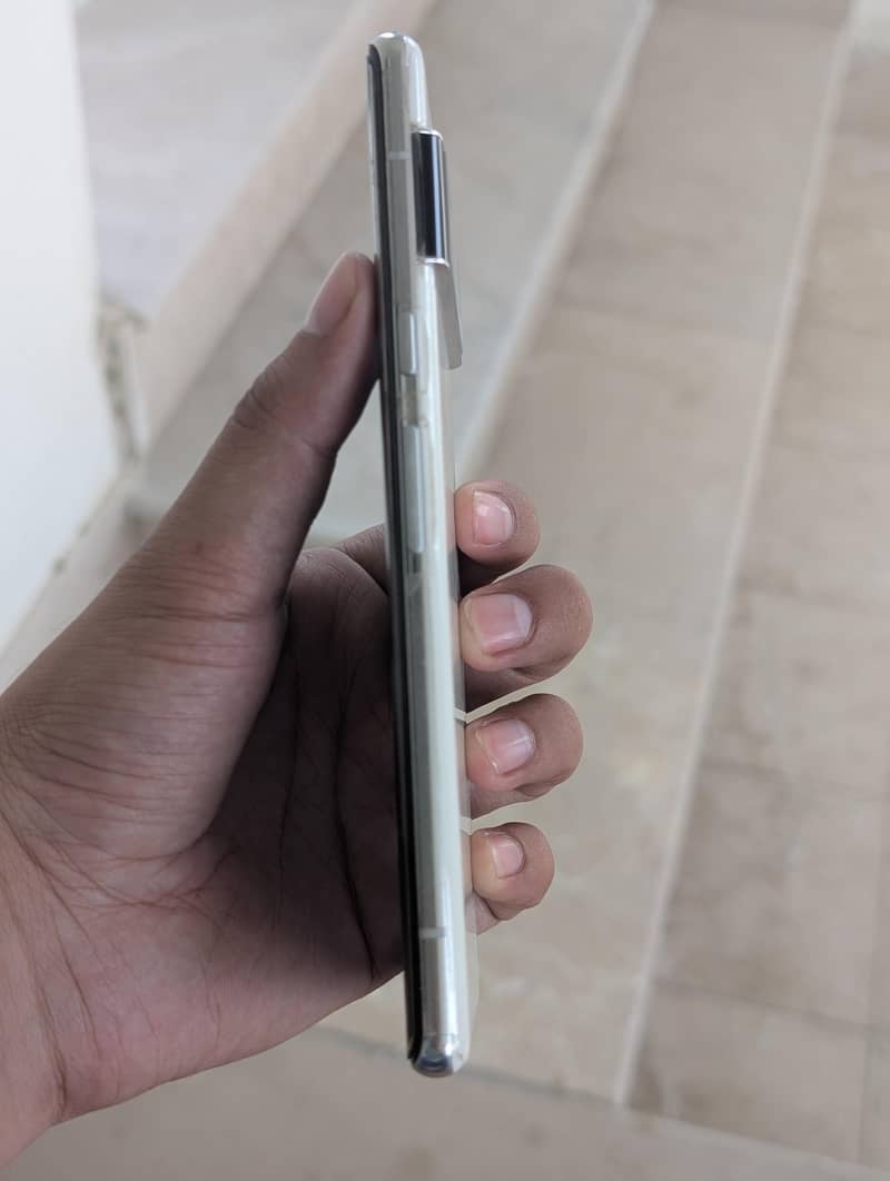 Google Pixel 6 Pro Mint Condition 3