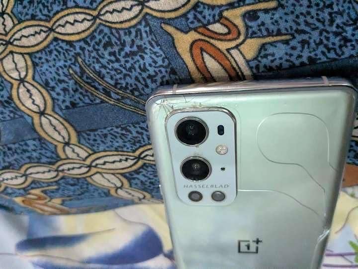 One Plus 9 Pro 1
