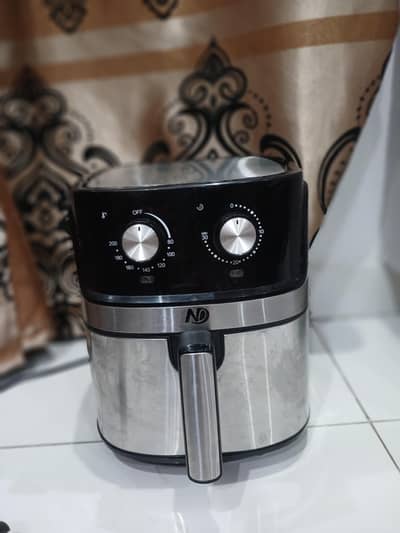 National premium airfryer with box