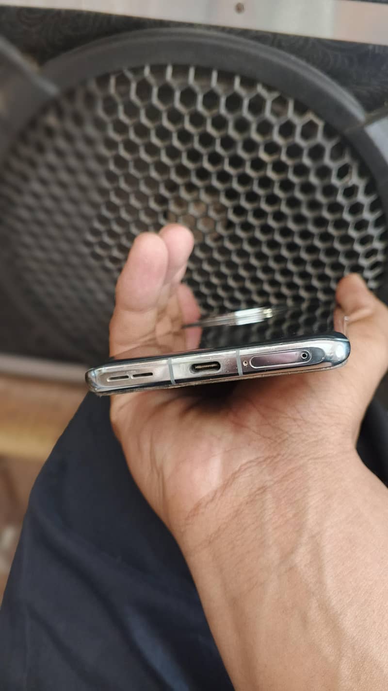 One Plus 11 4