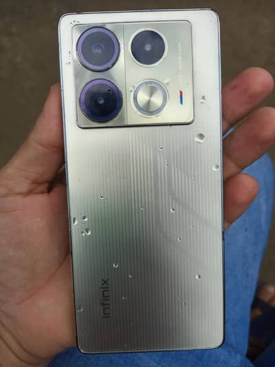 Infinix Note 40