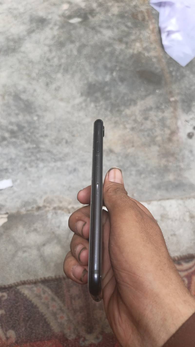 Apple iPhone SE 3