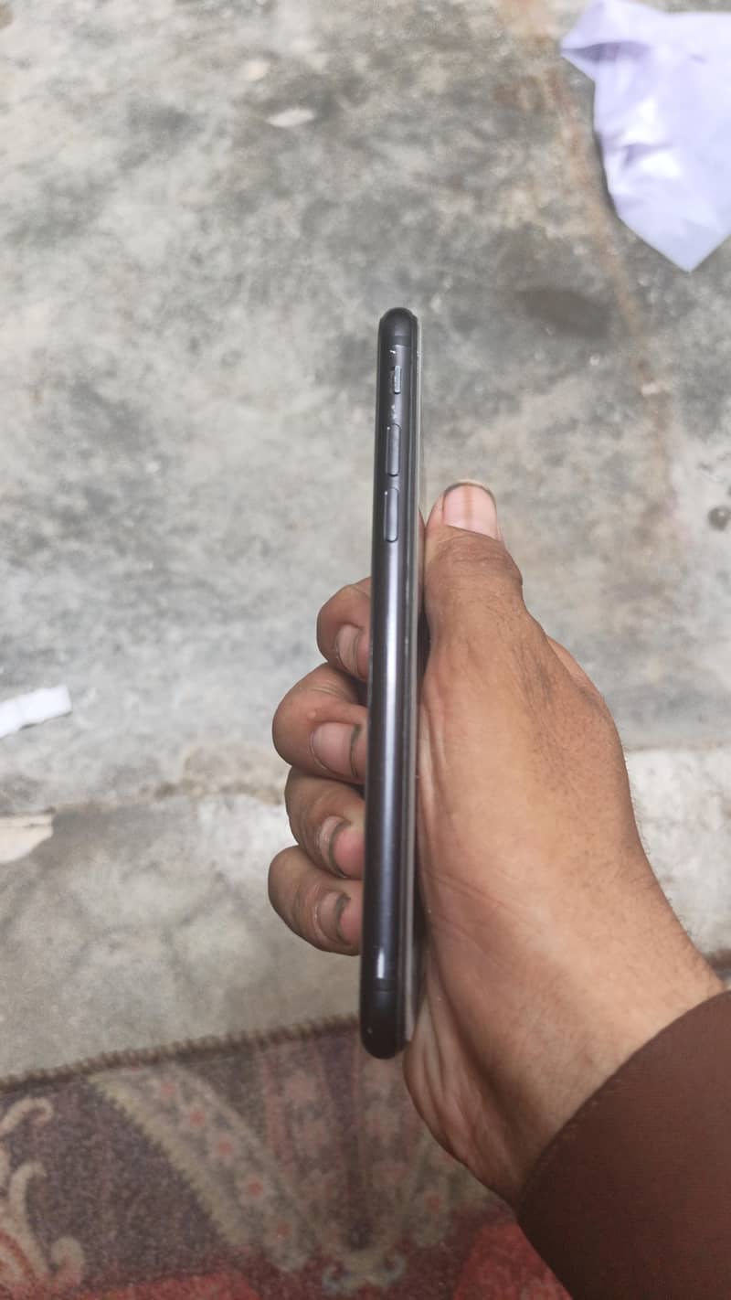 Apple iPhone SE 4