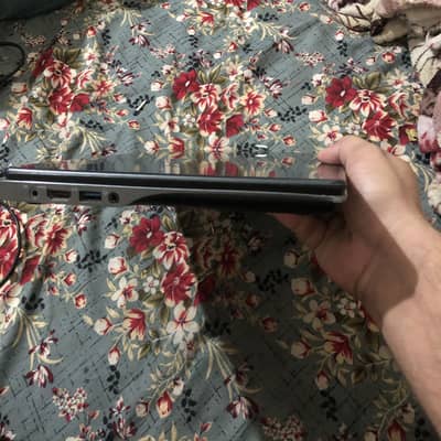 Acer Chromebook c720p Touchscreen 4gb ram windows laptop