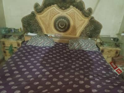 Urgent Sale King Size Bed & Almari