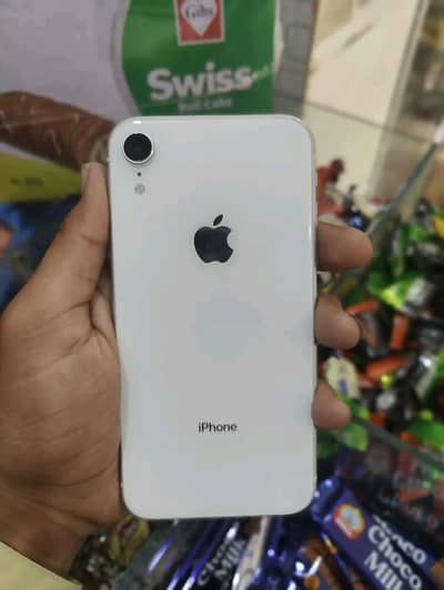 Apple iPhone XR