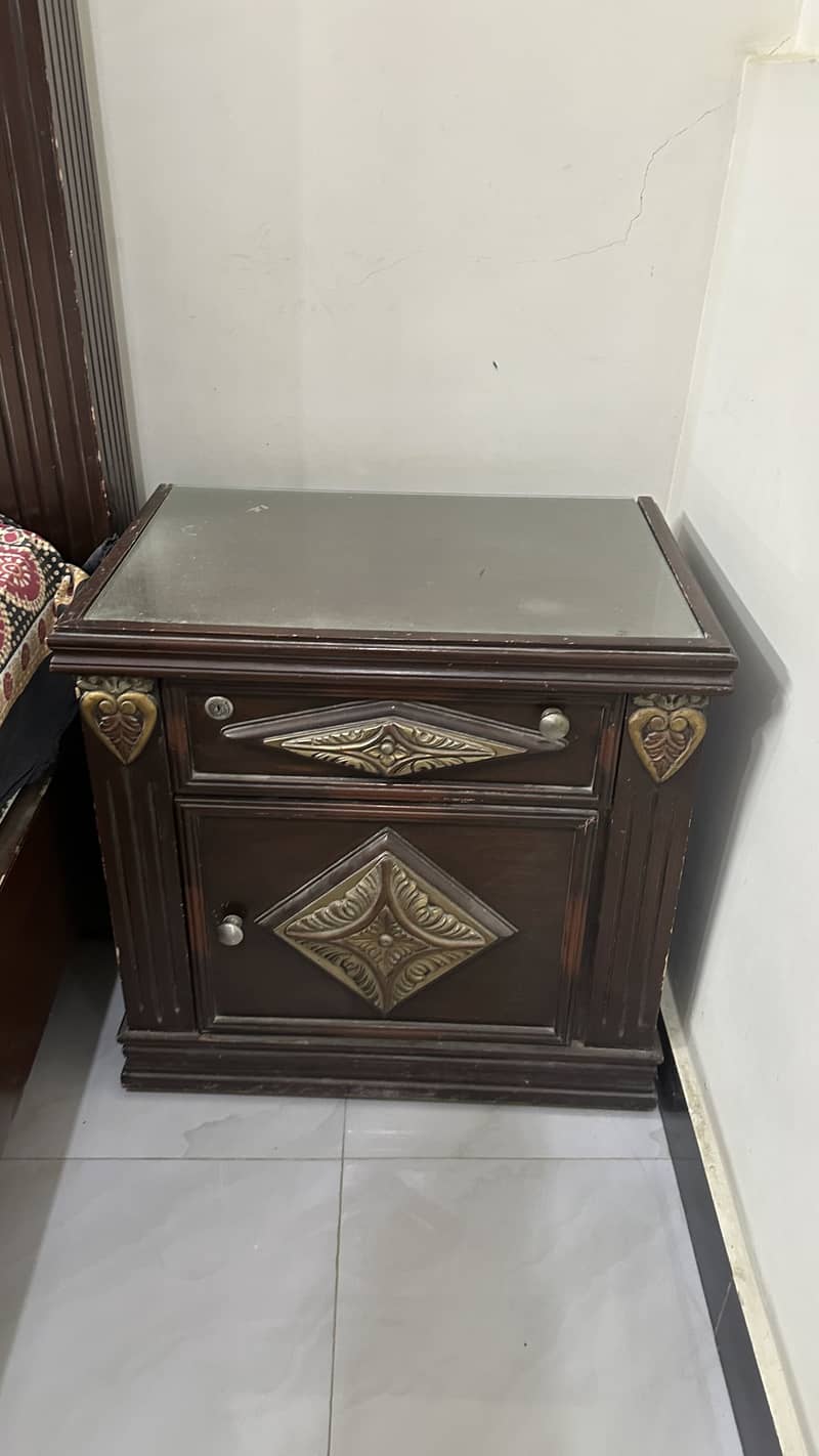 Bed dressing side tables 0