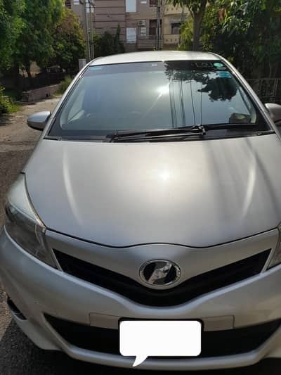 Toyota Vitz 2014 fst Read add completely then contact