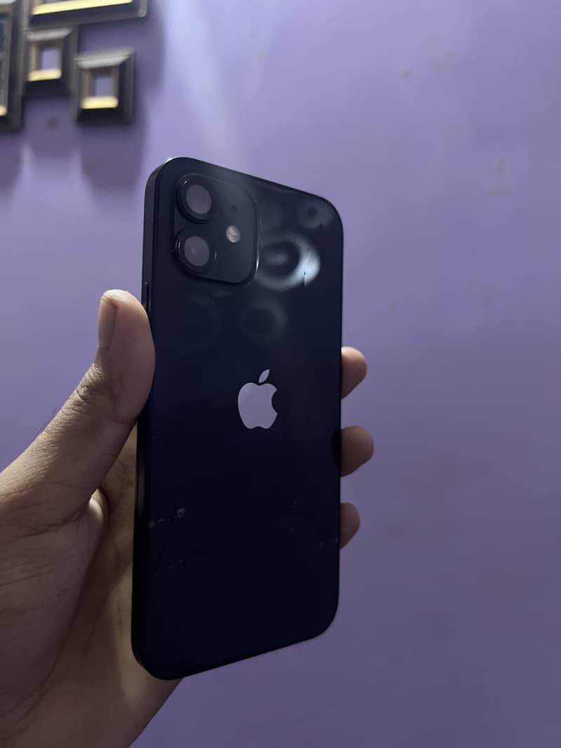 Apple iPhone 12 1