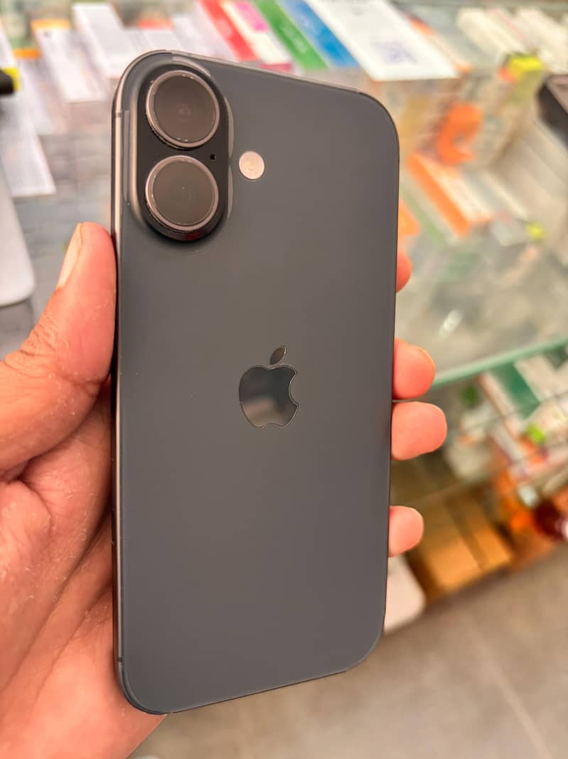 Apple iPhone 17 0
