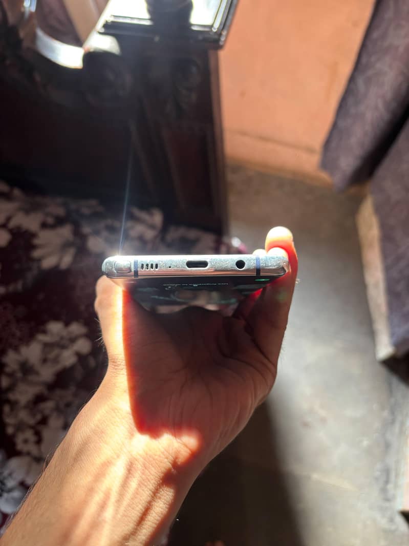 Samsung Mobile Note 9 4