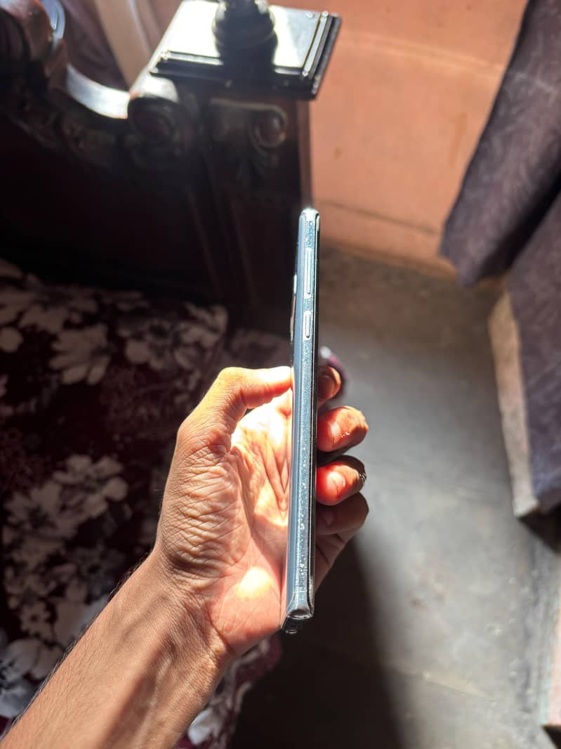 Samsung Mobile Note 9 5