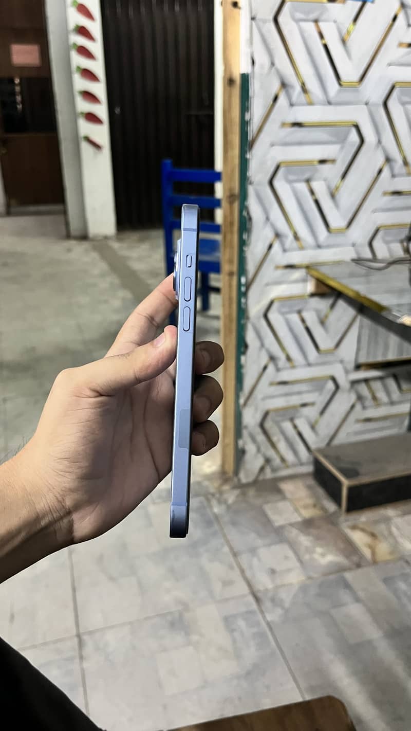Apple iPhone 14 plus 3