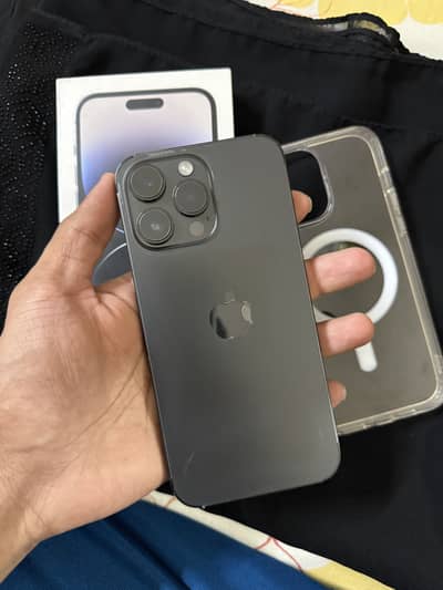 iPhone 14 Pro Max jv with box and cable