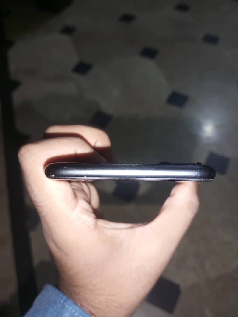 Apple iPhone 7 Plus 2