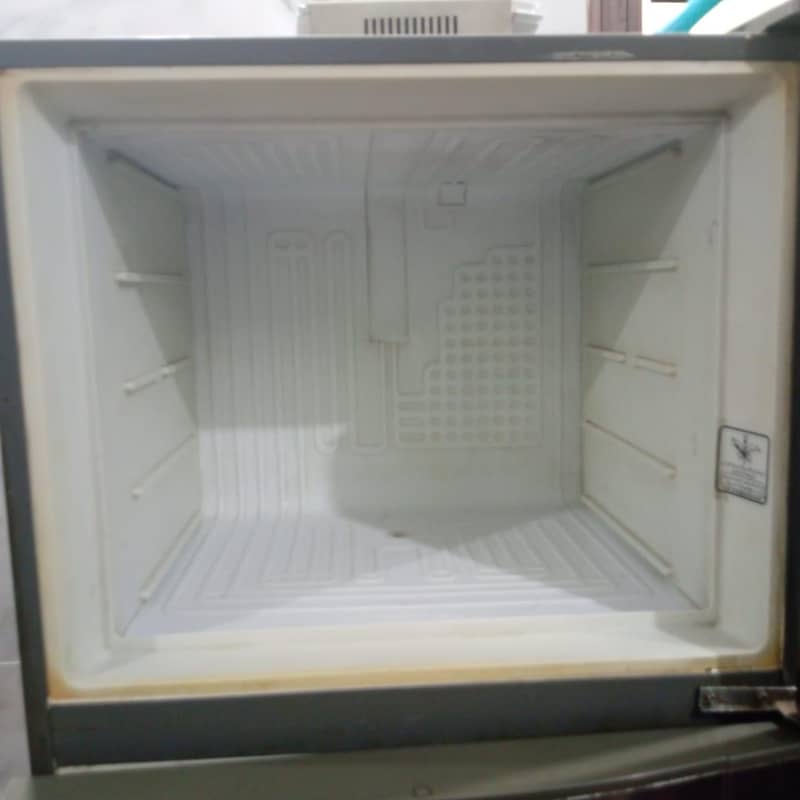 Refrigerator 4