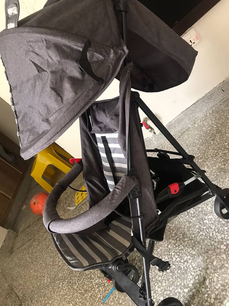 Stroller 6