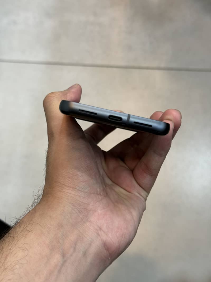 Google Pixel 8 6
