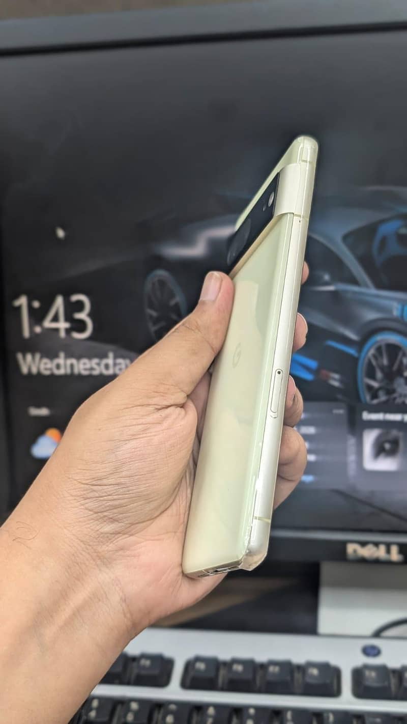 Google Pixel 7 4