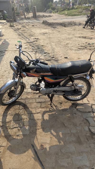honda 70  2012 model price negotiable Lane 3 Peshawar Road
