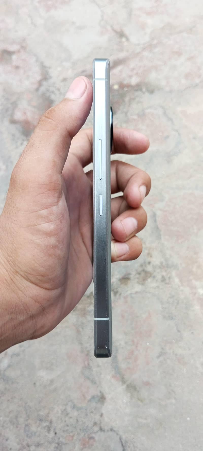 Sharp Aquos Sense7 5