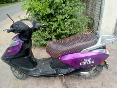 United 100cc Scooty for Sale – Good Running Condition