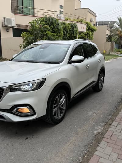 MG HS 2021