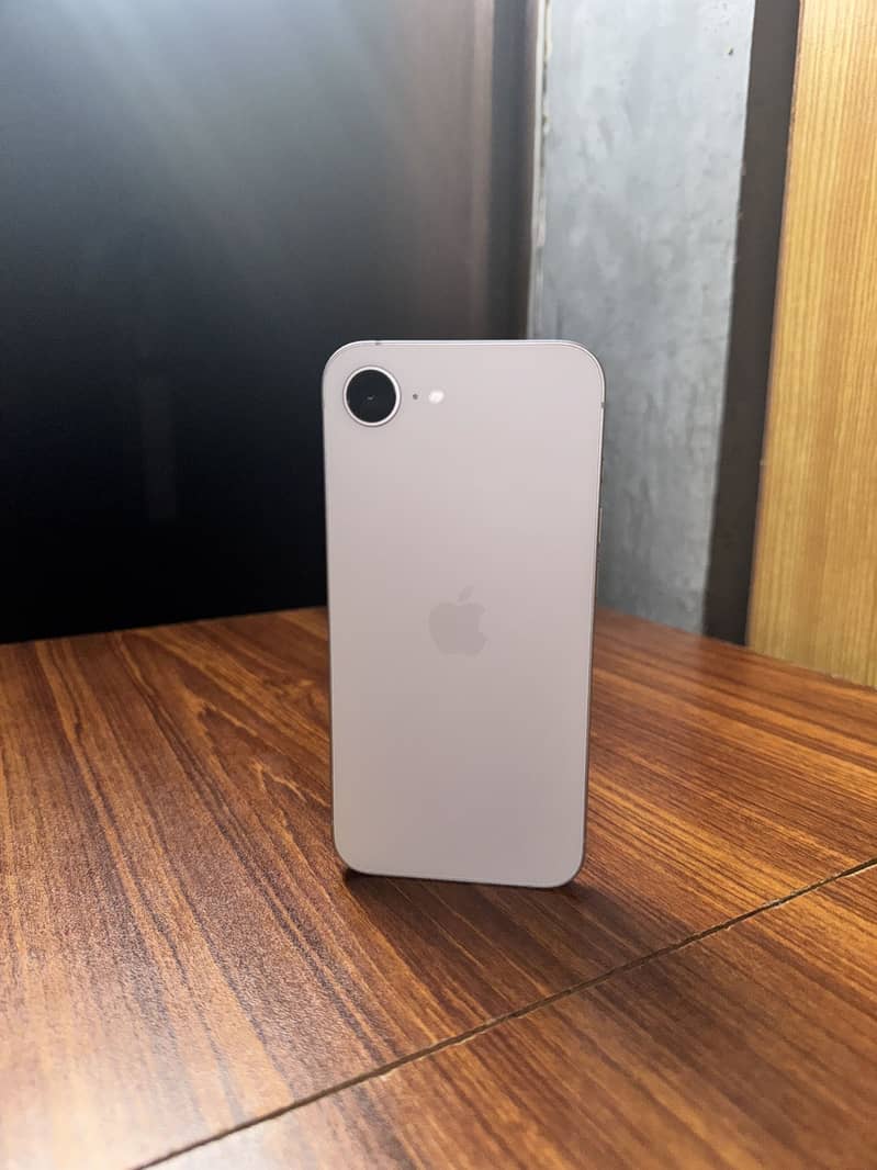 Apple iPhone 17e 2