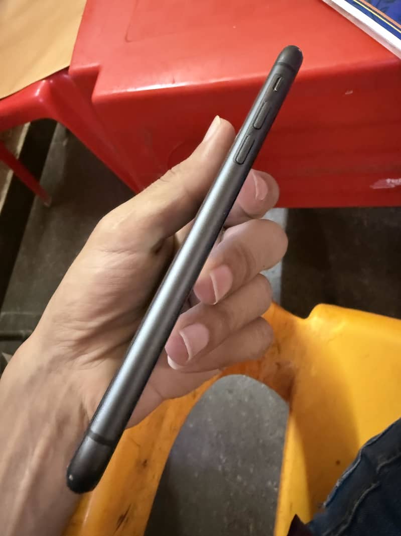 Apple iPhone 11 128gb pta approved 3