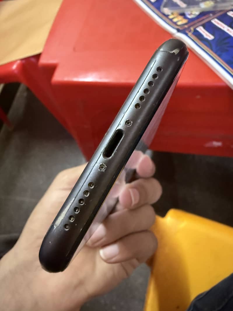 Apple iPhone 11 128gb pta approved 5