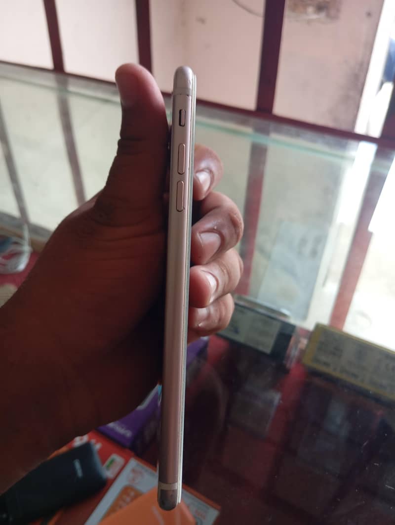Apple iPhone 7 Plus 3