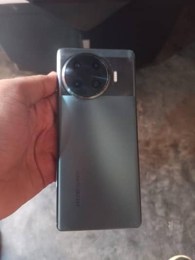 Tecno CAMON 20 Pro plus 16 256 gb mobile ka glass break ha bss chalne