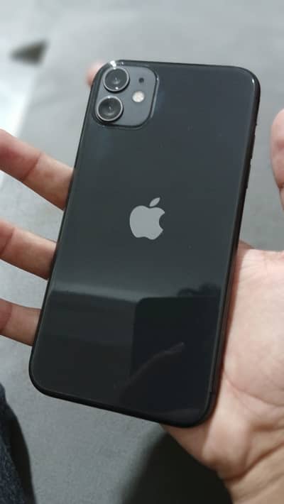 Iphone 11 lush 10/10 condition scratch less phone